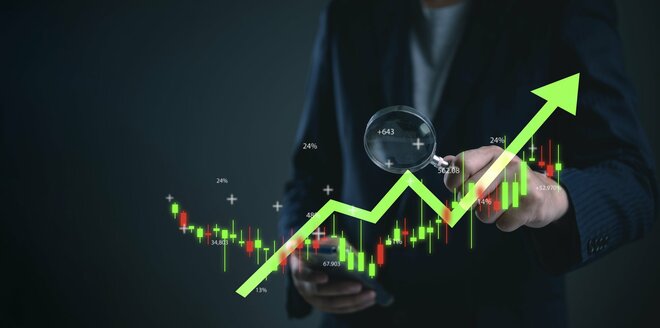 インデックスをはるかに超える成績の日本株アクティブファンドが浮上 ！ 「手数料」と「リターン」の関係をどう考える？