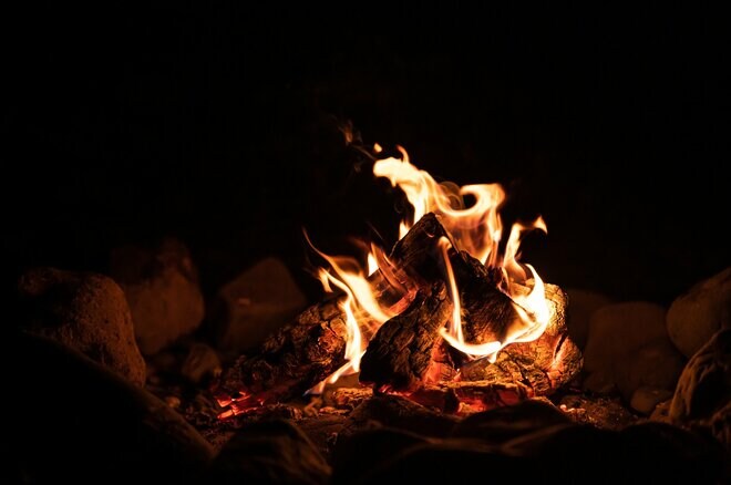 「明るくなったろう」お札を燃やして照明に…戦争で激変した生活