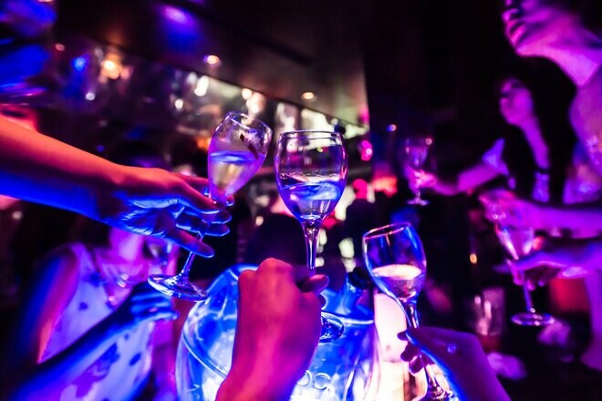 「高級タワマンで連日パーティー」セレブ女子大生の“戦慄”の正体