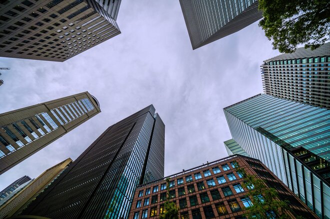 日銀短観が映す2026年度業績の明暗——生成AIブームが変える企業収益の構図