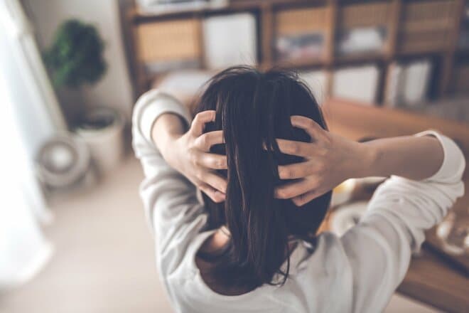 優しかった弟はいまや “子供部屋おじさん”―家族を悩ませる45歳男性の「身勝手すぎる言動」