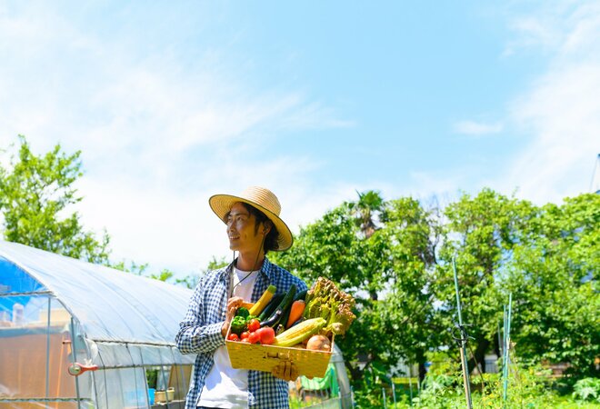 農業従事者だけが入れる「農業者年金」とは? iDeCoとの併用は可能?