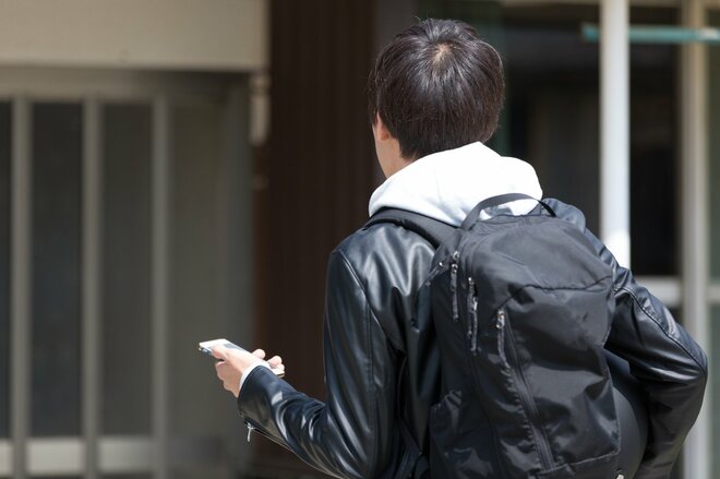 「まさかわが子が犯罪に…?」新卒入社から3ヵ月で退職…家に引きこもる23歳の息子が「夜な夜な家を空ける理由」