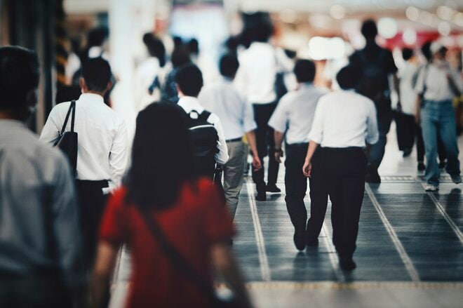 「史上2人目」の女性リーダーが涙…味方おらず果たせなかった大仕事