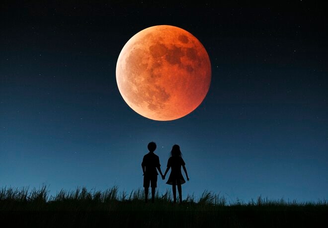 「色使いが変でしょ?」発達の遅い娘の子育てに限界、キレる母親が驚いた“十五夜の日”の夫の思わぬ行動