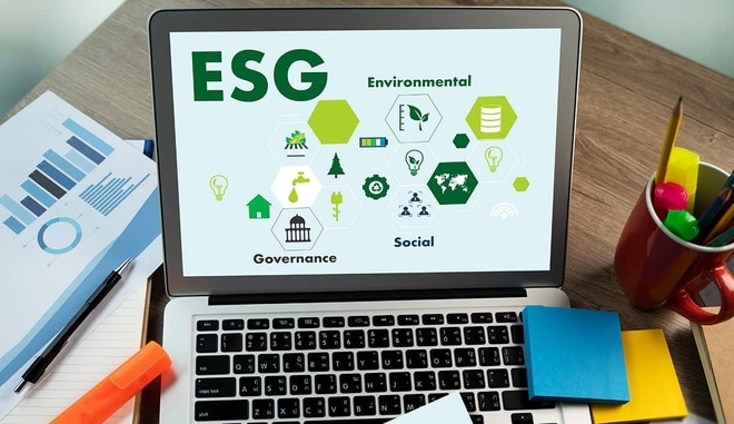 話題のESG投資は今すぐ始めるべき？ まずは関連投資信託の本質の理解を