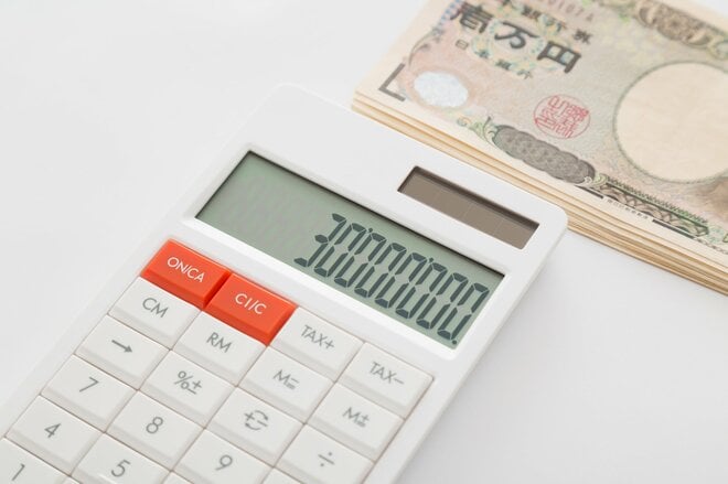 【60代】金融資産保有額ランキング!「3000万円以上」ある世帯の割合は? どんな商品をいくら持っている?