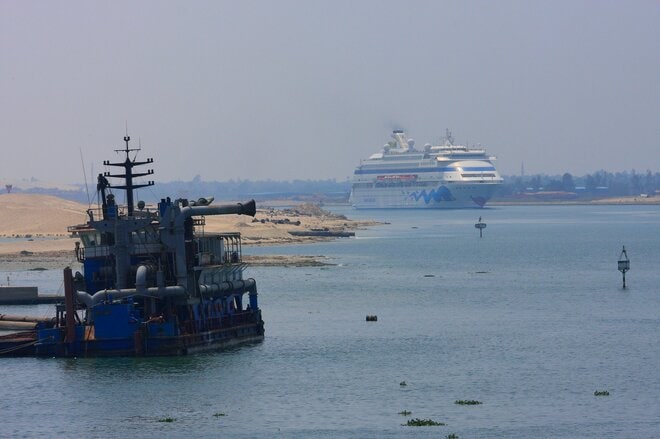 1000億円の賠償請求？ スエズ運河でだけは“座礁してはいけない”理由