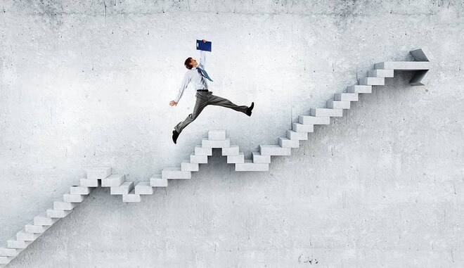 お金と投資経験を積立!iDeCoで身につける人生100年時代を生きる“装備”