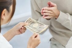 Finasee マネーの人間ドラマ 事例・データ解説班