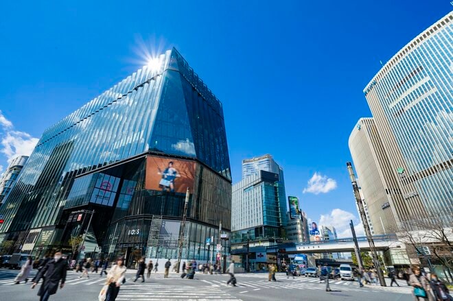 2025年の実質家計消費はなぜプラスに転じたのか――資産効果と『前年反動』が支える個人消費