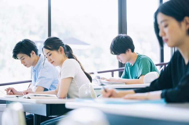 親にも聞いてほしい！ 教育費は1000万円以上と知った、大学生の“声”