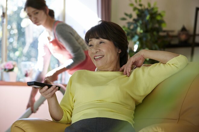 「これくらいの贅沢はいいじゃない」と浪費ばかり…念願のマイホーム暮らしと思いきや、円満だったはずの義母の「仰天行動」