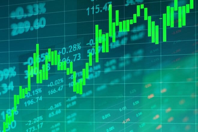 ≪保有者500万人突破とオルカンは大人気だが…≫人気ゆえに目立ち始めた「インデックスファンド一択は危ない」説は妥当なのか？