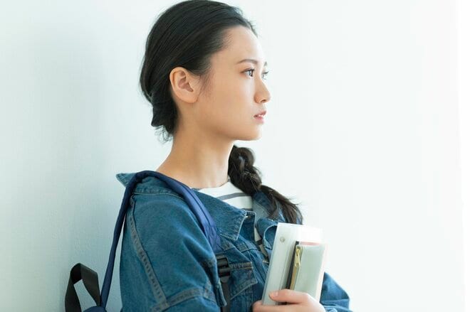 「お母さんは間違ってない、信じてたけど…。ずっと苦しかった」過干渉な母に伝えられずにいた「娘の本音」<br />