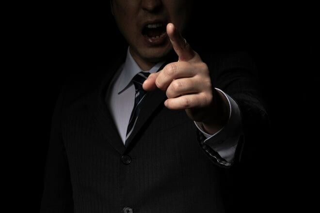 「相手がおじさんなら何でも批判していいのか」若手女性社員一同を沈黙させた51歳総務部長の「渾身の発言」