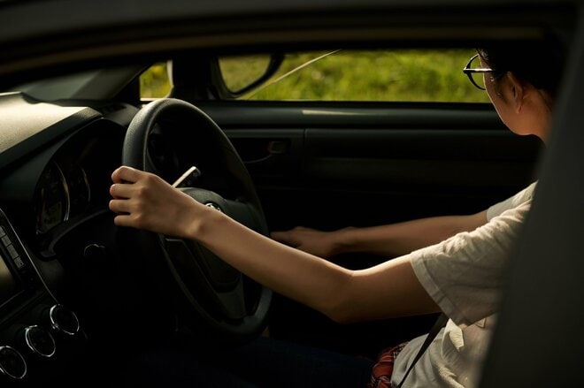 「子供たちのため…」慣れない運転でワンオペ帰省、ペーパードライバー女性に次々と襲いかかる「想定外の落とし穴」