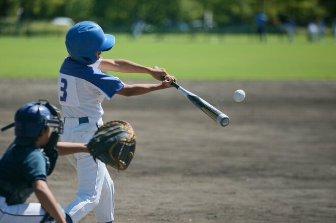 「母ちゃん許さないよ」息子の野球の試合で倒れた母がうろたえる息子にかけた言葉 そして万年ベンチの息子に起こった奇跡
