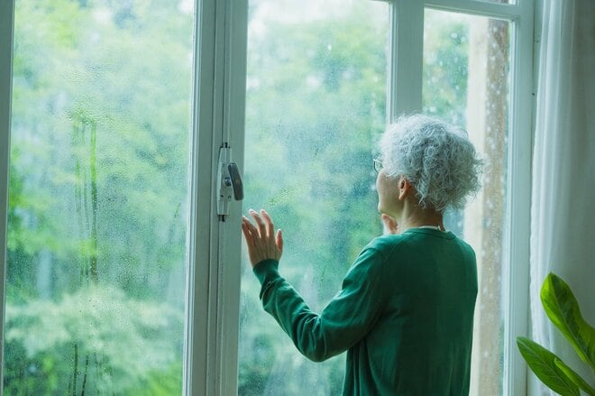 「まだこの家にいるの？」亡き父の影に縛られた母…娘がついに浴びせた「禁断の一言」