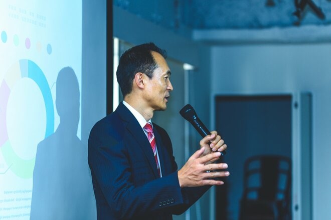 60代男性が定年を機に独立を決意…役立った現役時代の“意外な副業”