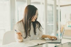 Finasee マネーの人間ドラマ編集班