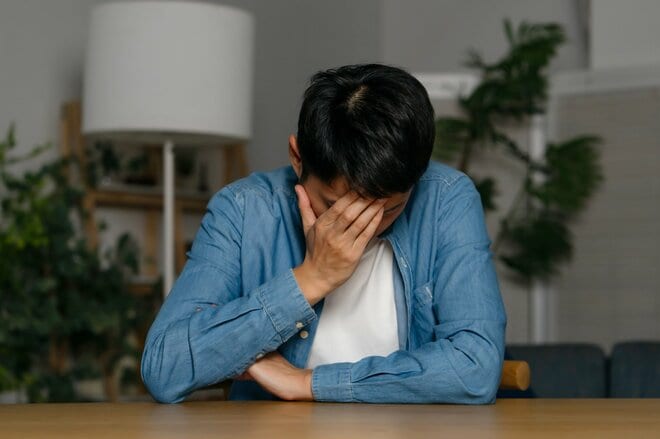 「社会復帰を鼻で笑う妻」に絶句…家計破綻の危機を前に40歳夫がすがる「究極の投資計画」