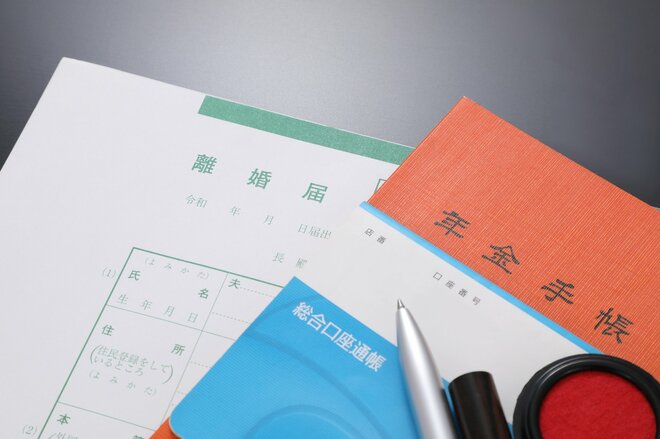 離婚を夢見てコツコツ貯めた2000万円―熟年離婚後、そのお金で買ったものは