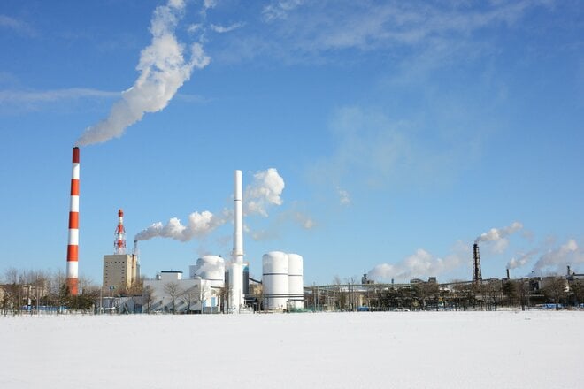 王子ホールディングス【3861】株主還元強化で配当は前期比1.5倍を予定、株価4年ぶりの高値圏、営業益は1.7倍へ