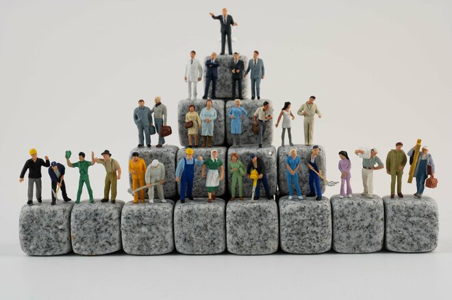 物価高に賃金の上昇は追いついている？ 日本の経済成長に必要なのは「所得の再分配」