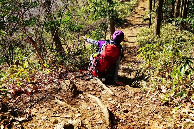 「人間関係が最悪の職場で…」アラサーで一念発起し登山に挑戦も、ケガで倒れた女性に先輩登山愛好家が伝えたこと<br />