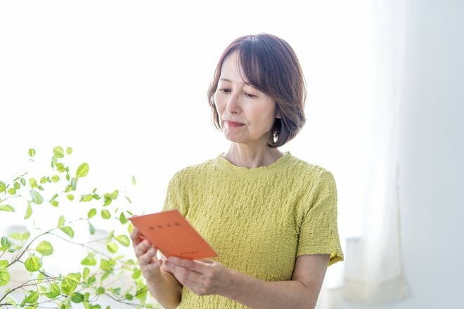 「働きながら年金を受け取ると減額される」は本当？ 減額対象になる人・ならない人の“決定的な違い”とは