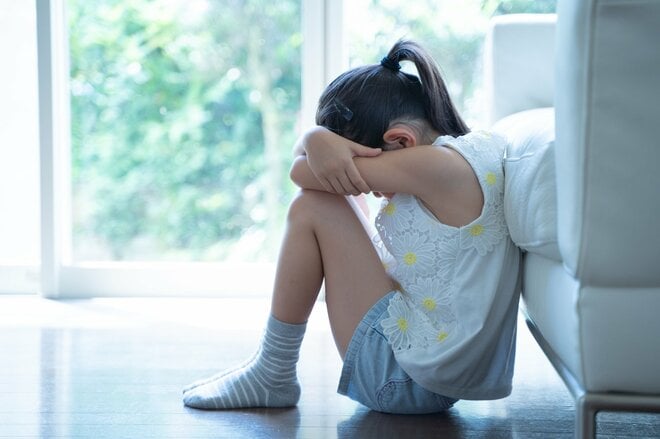 「自分たちは大声で自慢話なのに！」ゴッホ展でまさかの悔し涙…名作に湧く娘にマダムが放った「最悪の暴言」