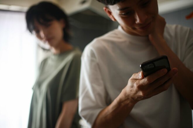 「イケるイケる。ローンだし」32歳女性が8年付き合った彼氏との結婚にどうしても踏み切れない背景にある彼氏の悪癖