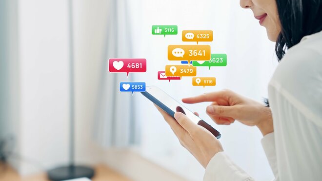 夫の悪口に「いいね!」がつく快感から抜け出せなくなった妻のやめられない“共感依存”