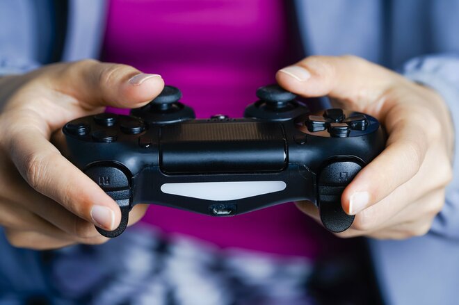 5年で株価4倍！ 絶好調ソニーの秘密とは？【12月3日はプレステの日】