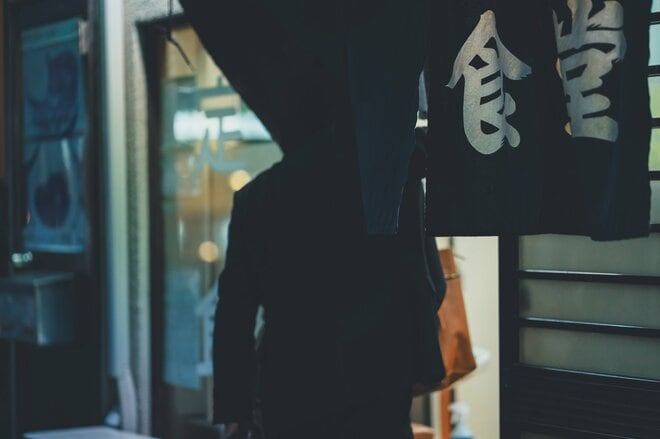 44歳独身男性「友人もおらず親以外との関わりがない」結婚を諦め向き合う孤独な現実【読者体験談】