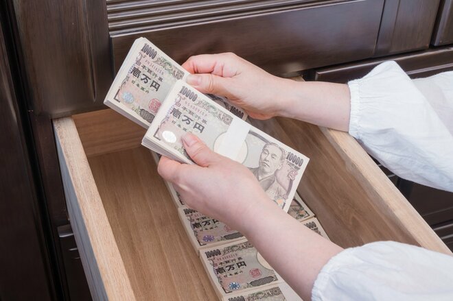 鋭く光る税務署の目　新紙幣流通であぶりだされるタンス預金