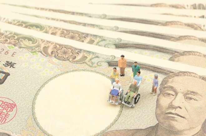 約5年で500万円近く…50代男性が親のために背負うかもしれない「想定外の出費」