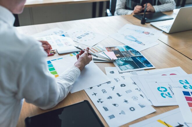 【8016】オンワードホールディングス:老舗アパレルが仕掛けるBtoB変革!売上17.1%増と高配当5.06%の魅力