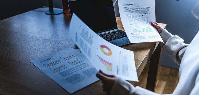 レポートで読み解く“他人のお金”の実態。積み上がる投信残高の動向とは