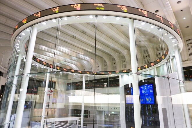 日米両国で規制案が浮上…昨今なぜ「自社株買い」に逆風が吹くのか