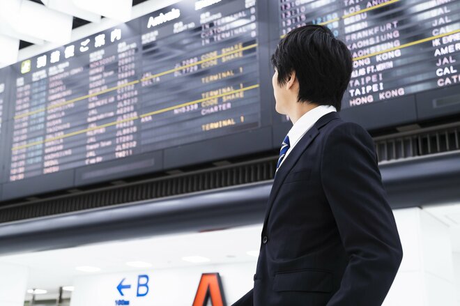 海外勤務から帰国した銀行員男性「何か考えなくては…」44歳で直面したキャリアへの迷いとは