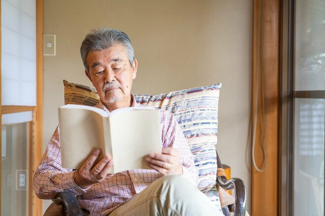 定年後の選択「週4回勤務で月給24万円」か「ゆっくり年金生活」か？ 64歳会社員が老後のメリットを考え下した決断は…