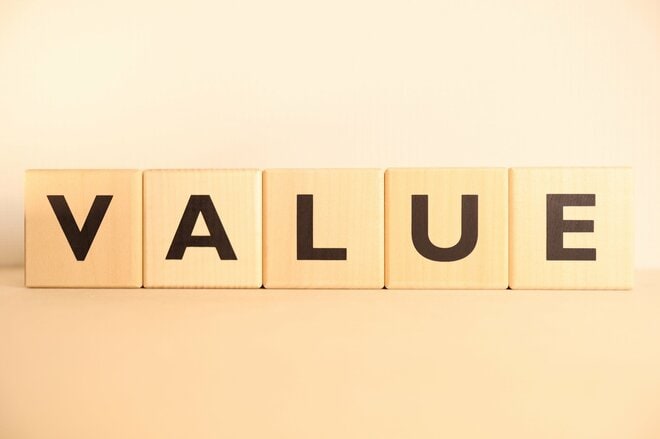 SBI証券の週間ランキングに純金価格＆グロース株急落の影響。「NASDAQ100ゴールドプラス」「FANG+」は？<br />