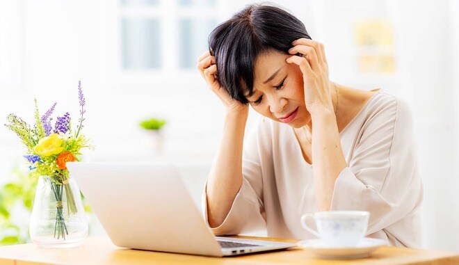 遺族年金、65歳過ぎると減額に!?　老齢年金と遺族年金の関係とは