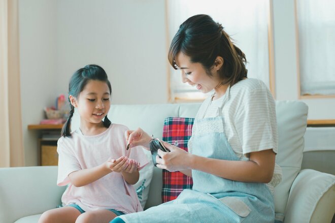 「うちはお金がないの？」子の問いにどう答えるのが正解か…親が隠すべきでない「お金の真実」