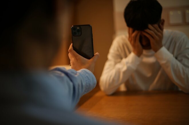 夫に500万の借金が発覚… 結婚生活の致命傷となった“身勝手な行動”の結末