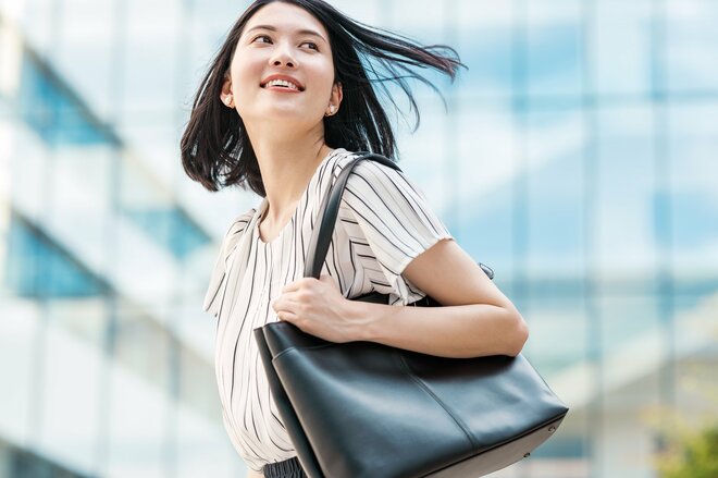 年収480万円・30代女性が抱いたキャリアの迷い、転職を後押しした「2025年の雇用環境の変化」【総務省データ解説】