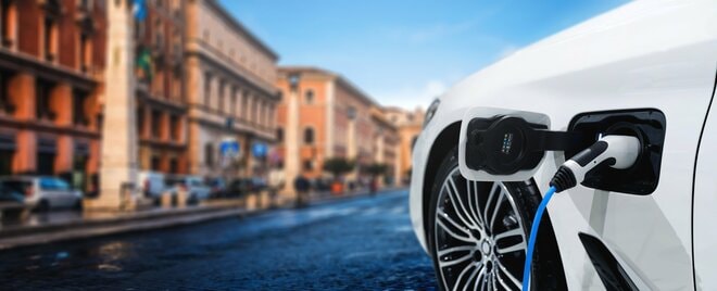 メルセデス・ベンツ、BMW、ルノー…。脱炭素を主導する欧州EV戦略の思惑