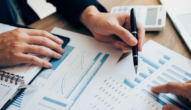 運用会社の実情を、現役社員が赤裸々に語る【マーケティング・営業編】